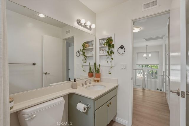 17221 Roscoe 11, Northridge, CA 91325