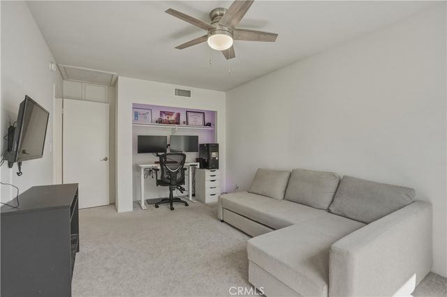 17221 Roscoe 11, Northridge, CA 91325