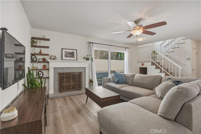 17221 Roscoe 11, Northridge, CA 91325