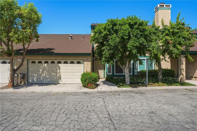 17221 Roscoe 11, Northridge, CA 91325