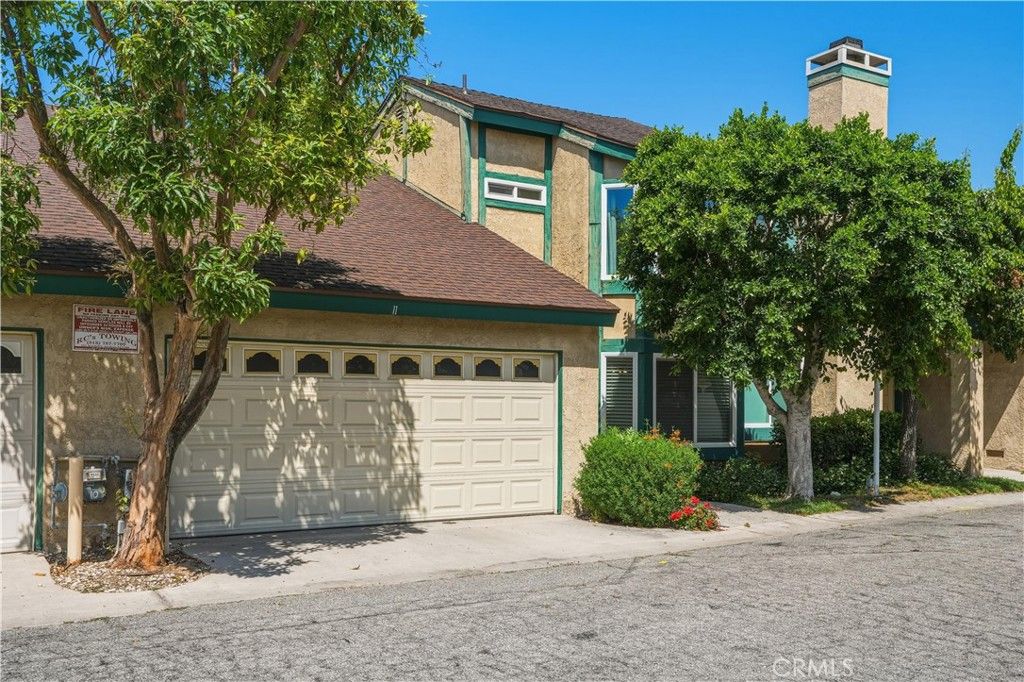 17221 Roscoe 11, Northridge, CA 91325
