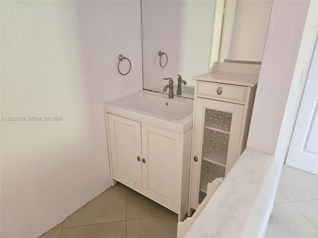 8879 SW 131st Ct 210, Miami, FL 33186