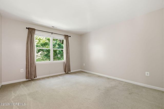 25 Brittany Court, Atlantic Highlands, NJ 07716