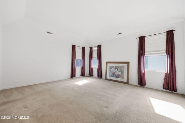 25 Brittany Court, Atlantic Highlands, NJ 07716