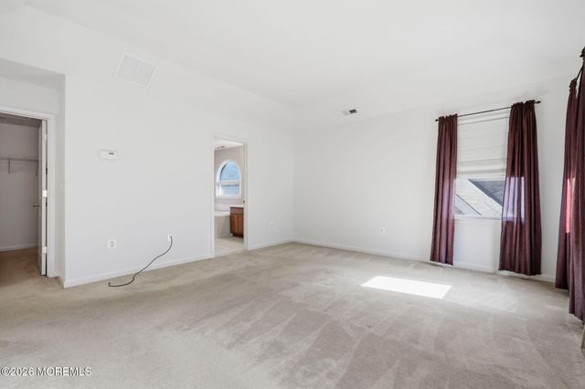 25 Brittany Court, Atlantic Highlands, NJ 07716
