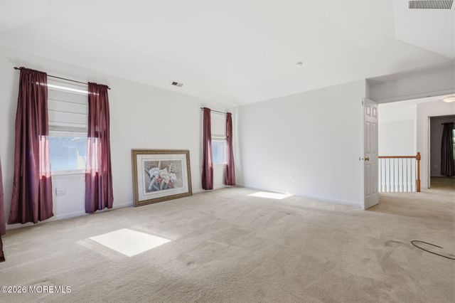 25 Brittany Court, Atlantic Highlands, NJ 07716