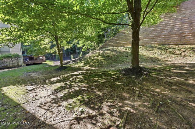 25 Brittany Court, Atlantic Highlands, NJ 07716