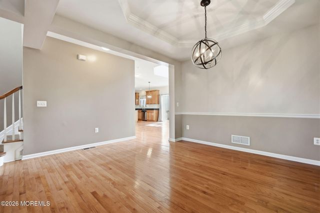 25 Brittany Court, Atlantic Highlands, NJ 07716