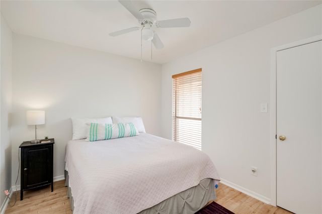 2004 Abbey CIR, Austin, TX 78727