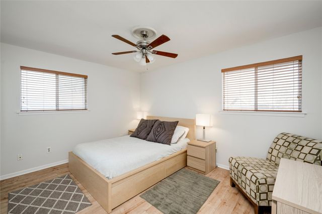 2004 Abbey CIR, Austin, TX 78727