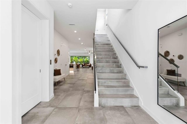 1671 ARLINGTON STREET, Sarasota, FL 34239