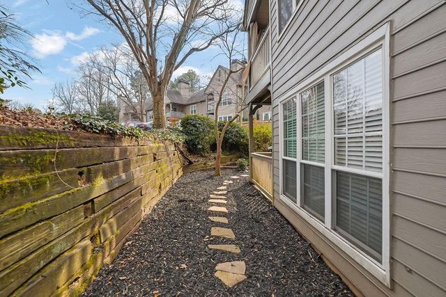 303 Mill Pond SE Court, Smyrna, GA 30082