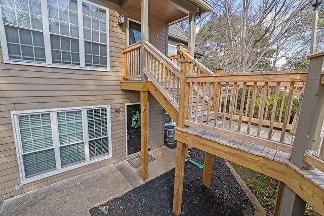 303 Mill Pond SE Court, Smyrna, GA 30082