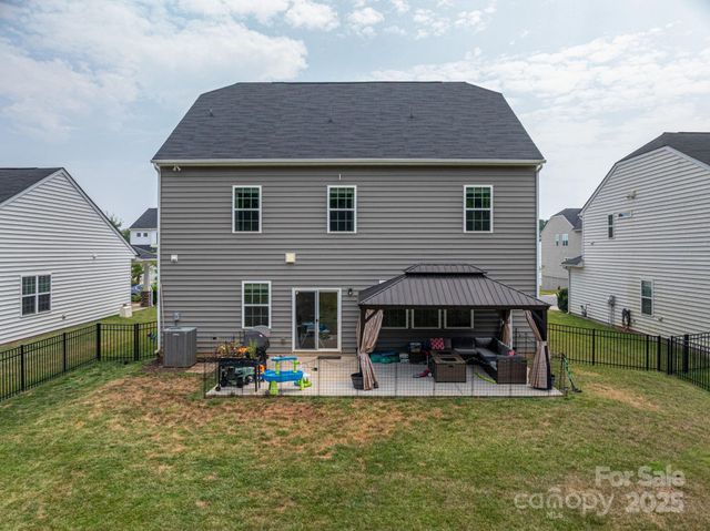 2643 Swamp Chestnut Oak Drive, Gastonia, NC 28056