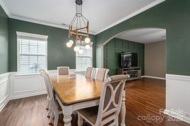 2643 Swamp Chestnut Oak Drive, Gastonia, NC 28056