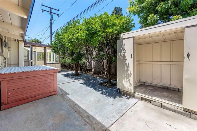 3357 Roxanne, Long Beach, CA 90808