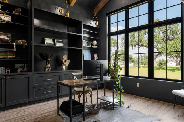 3706 Tuscany DR, Driftwood, TX 78619