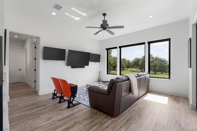 3706 Tuscany DR, Driftwood, TX 78619