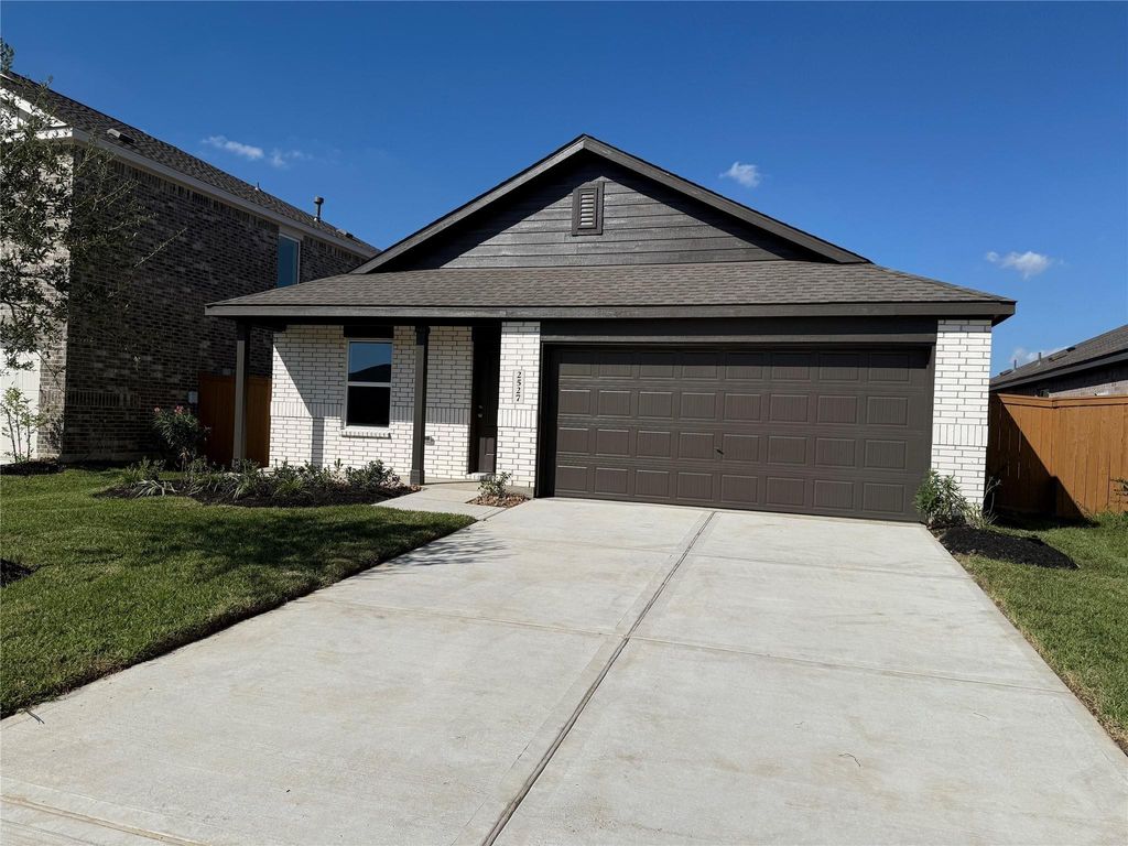 2527 Night Emerald Drive, Rosharon, TX 77583