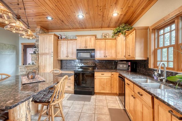 40 Teagan Way, Hiawassee, GA 30546