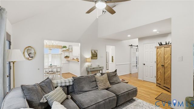 12488 Grace Hill Ln, Glen Allen, VA 23059