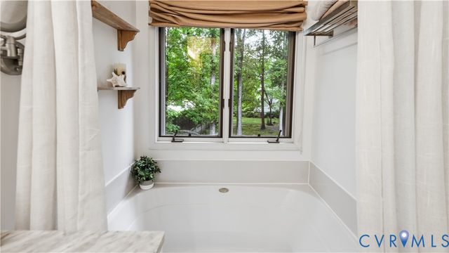 12488 Grace Hill Ln, Glen Allen, VA 23059