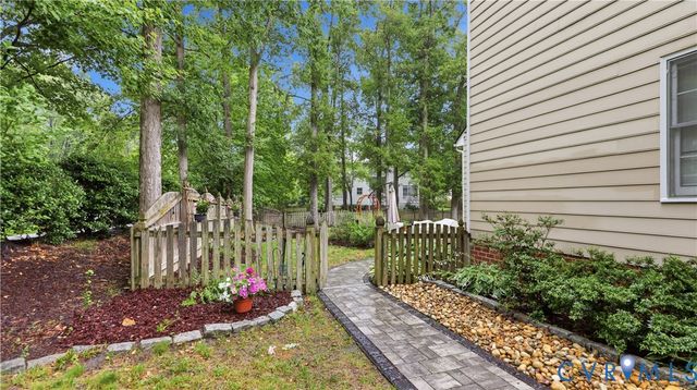 12488 Grace Hill Ln, Glen Allen, VA 23059