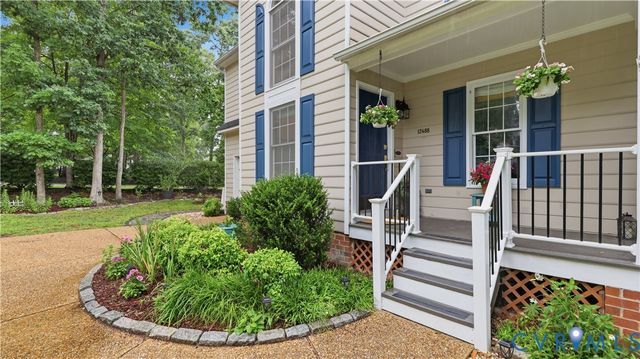 12488 Grace Hill Ln, Glen Allen, VA 23059