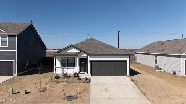 517 Halfmoon DR, Lockhart, TX 78644