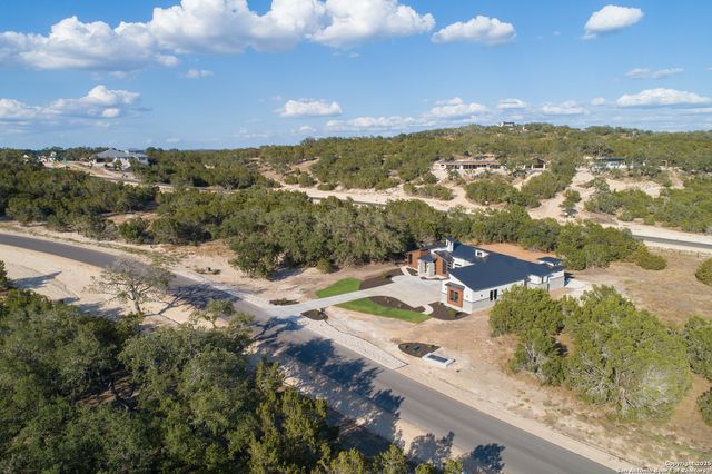 1758 Paradise Parkway, Canyon Lake, TX 78133
