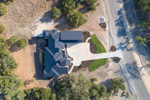 1758 Paradise Parkway, Canyon Lake, TX 78133