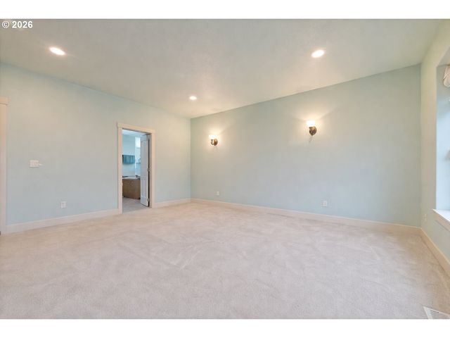 1860 Se RAFAELA Ln, Milwaukie, OR 97222