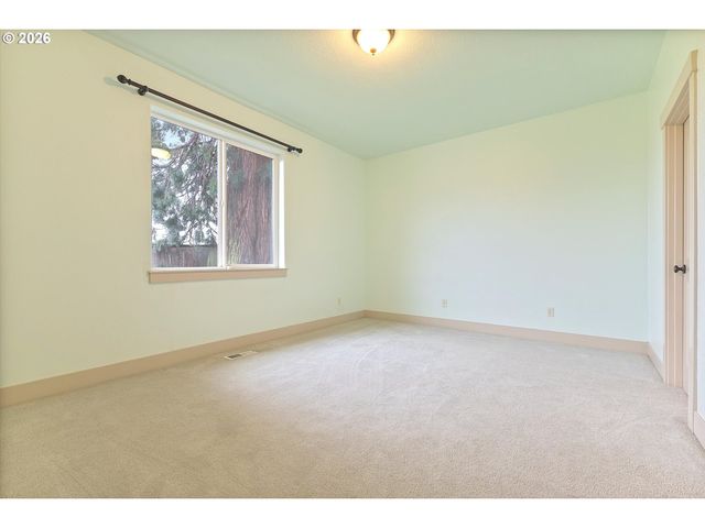 1860 Se RAFAELA Ln, Milwaukie, OR 97222