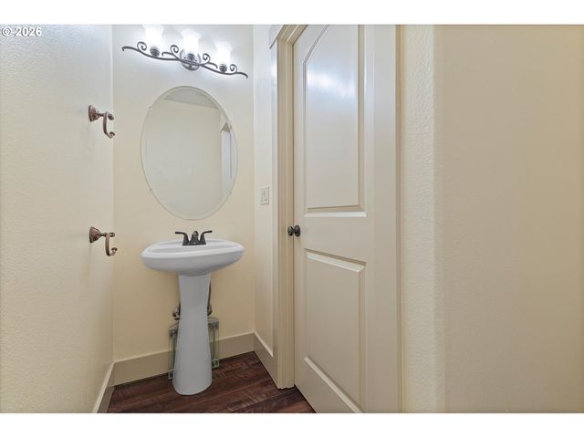 1860 Se RAFAELA Ln, Milwaukie, OR 97222