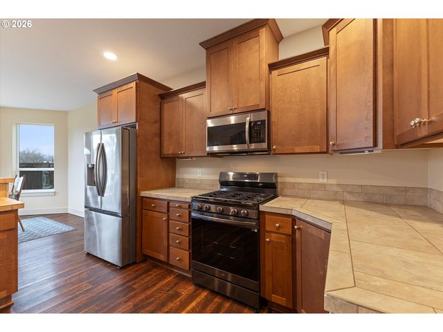 1860 Se RAFAELA Ln, Milwaukie, OR 97222