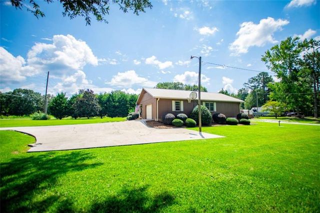 401 W Jonesville Road W, Bowdon, GA 30108
