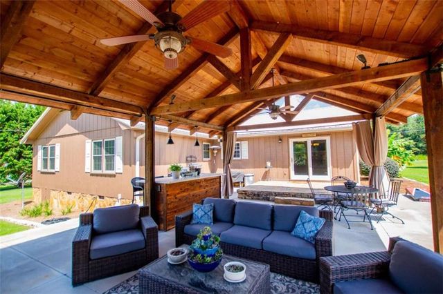 401 W Jonesville Road W, Bowdon, GA 30108