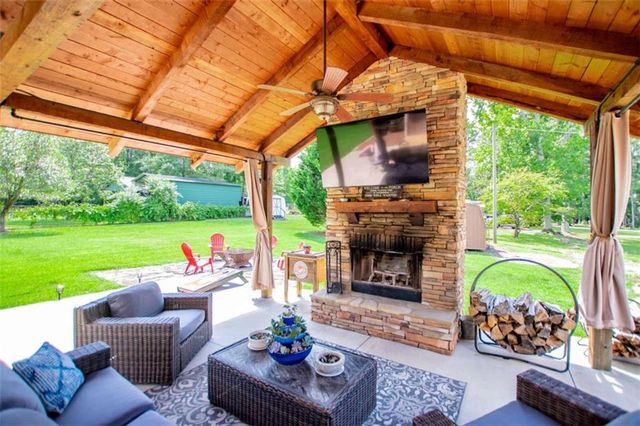 401 W Jonesville Road W, Bowdon, GA 30108