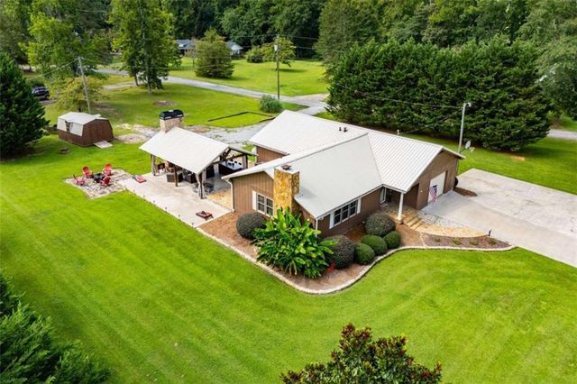 401 W Jonesville Road W, Bowdon, GA 30108