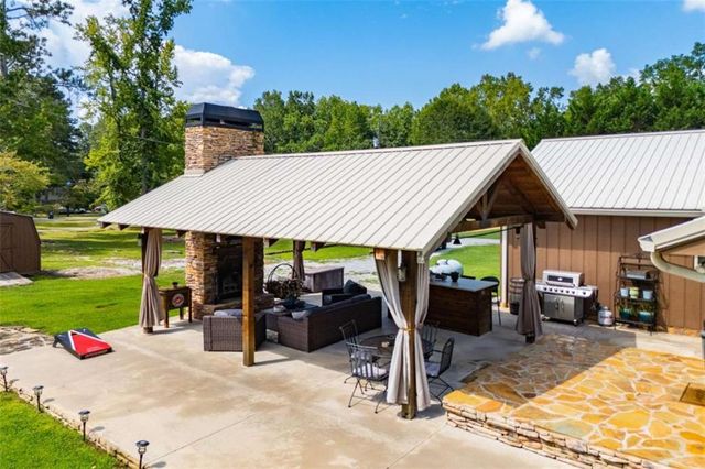 401 W Jonesville Road W, Bowdon, GA 30108