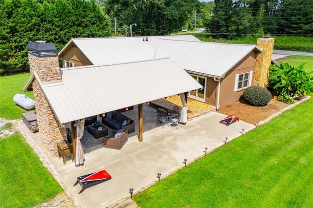 401 W Jonesville Road W, Bowdon, GA 30108