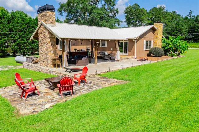 401 W Jonesville Road W, Bowdon, GA 30108