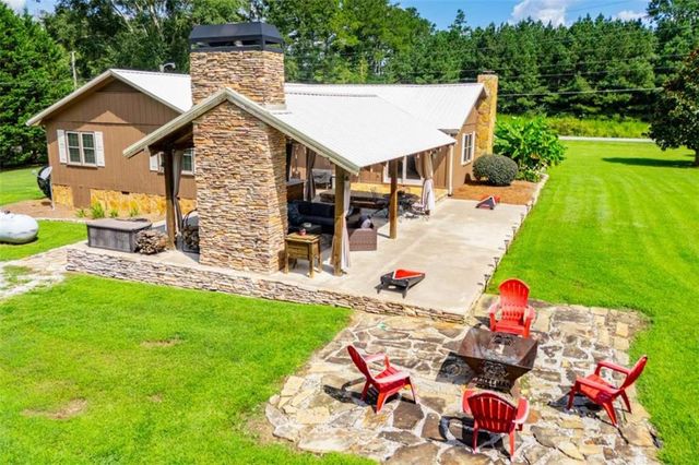 401 W Jonesville Road W, Bowdon, GA 30108