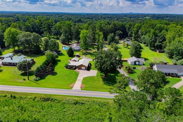 401 W Jonesville Road W, Bowdon, GA 30108