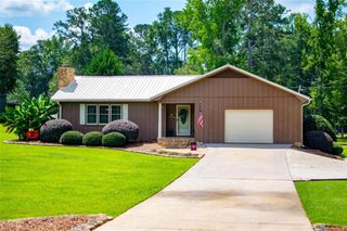 401 W Jonesville Road W, Bowdon, GA 30108