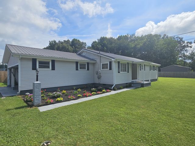715 Marbury Rd, Tullahoma, TN 37388