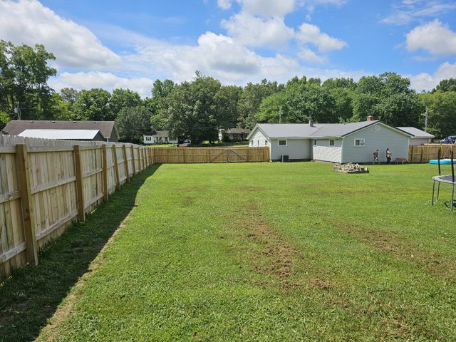 715 Marbury Rd, Tullahoma, TN 37388