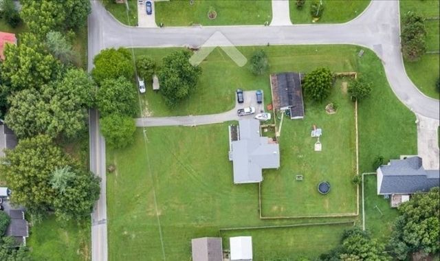 715 Marbury Rd, Tullahoma, TN 37388