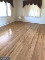 59 E CRESTLYN, York, PA 17402