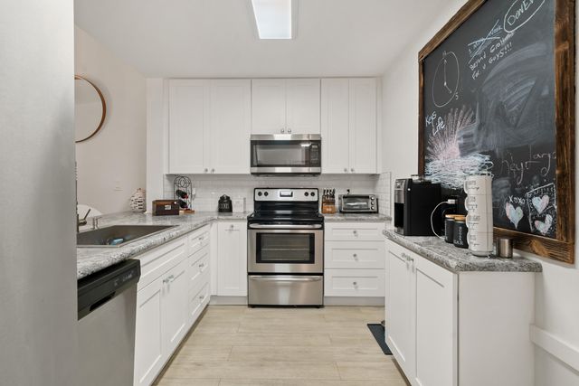 9871 Leeward Avenue, Key Largo, FL 33037